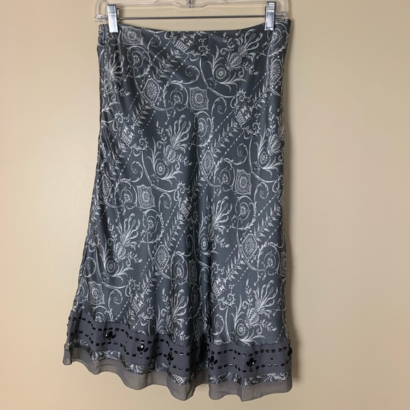 WHITE HOUSE BLACK MARKET • Silk Skirt - Picture 2 of 6